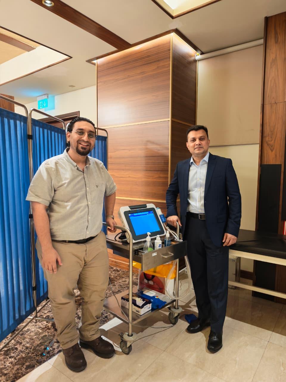 Dr. Vinod Hegade with FibroScan liver health screening at the India Club Dubai event